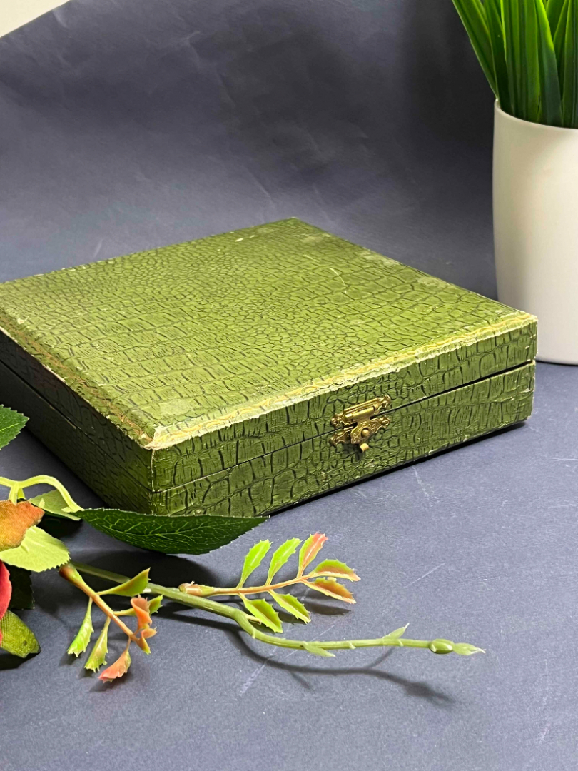 Чайные ложки Европа, Англия, мнц с серебрением, маркировка.  Винтаж. Цена за 6шт. Картинка 2